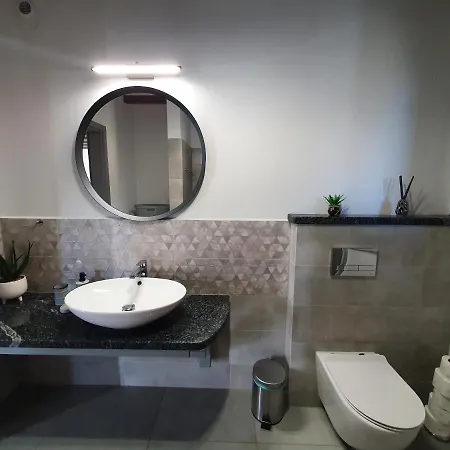 Milochowka - Dom Drewniany Blizniak