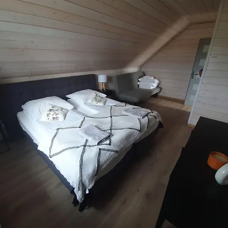 Milochowka - Dom Drewniany Blizniak Ferienhaus *
