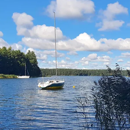 Milochowka - Dom Drewniany Blizniak 別荘 ブジジェ・トゥホルスキエ