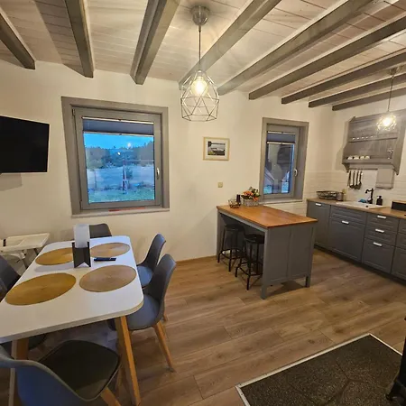 Milochowka - Dom Drewniany Blizniak *