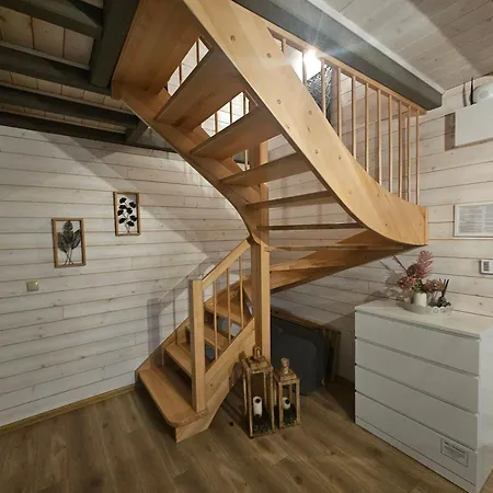 Milochowka - Dom Drewniany Blizniak 別荘