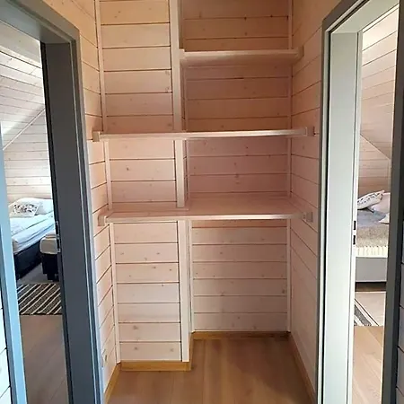 Holiday home Milochowka - Dom Drewniany Blizniak Wdzydze Tucholskie