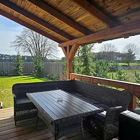 Holiday home Milochowka - Dom Drewniany Blizniak Wdzydze Tucholskie