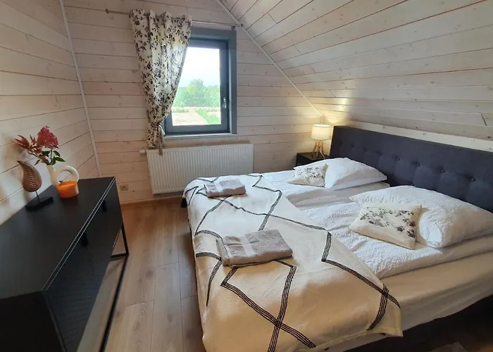 Milochówka - Dom Drewniany Bliźniak * Wdzydze Tucholskie